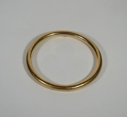 BRACELET JONC rond en or jaune 18k (750 millièmes)...