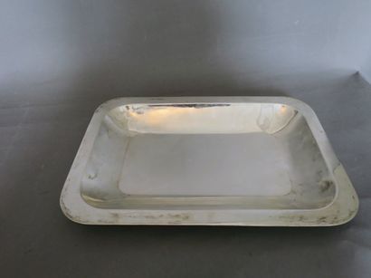 PLAT en argent à deux prises.
Poids: 550...