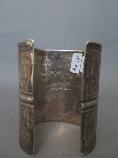 LARGE BRACELET MANCHETTE en argent à décor...