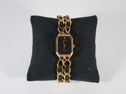 CHANEL
MONTRE DE DAME en plaqué or, bracelet...