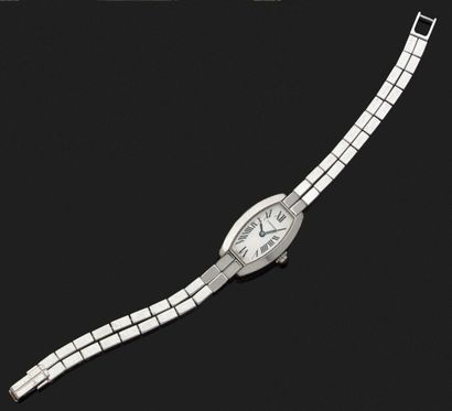 CARTIER
MONTRE BRACELET DE DAME dite «lanières...