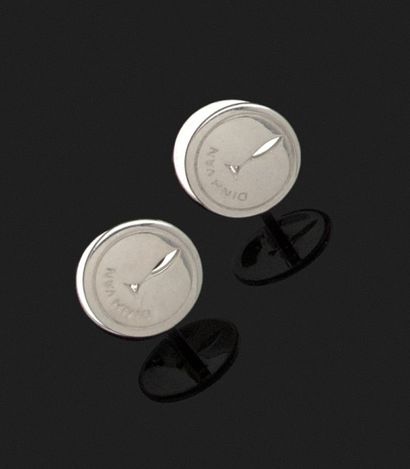 Maison DINH VAN
PAIRE DE BOUTONS DE MANCHETTES...