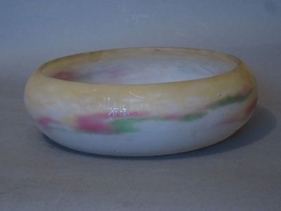 MULLER Frères, Lunéville

Coupe en verre...