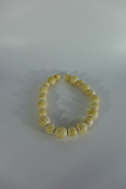 * Collier de boulle en ivoire à belle patine...
