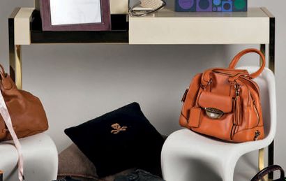 *ARMANI CASA EVANS

Console à abattant en...