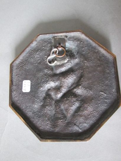 Paul BELMONDO (1898-1982)

L'Été
Médaillon...