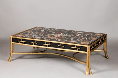 Table basse piétement dit «bambou» en résine...