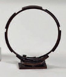 *Henri-François DUMONT (né en 1935)

Cercles
Sculpture...