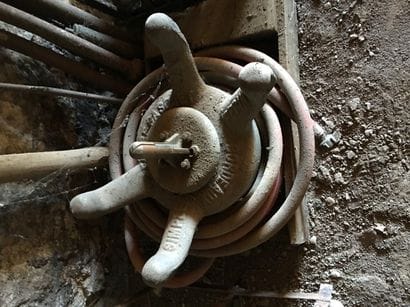 Un lave- barrique et deux liquomètres 