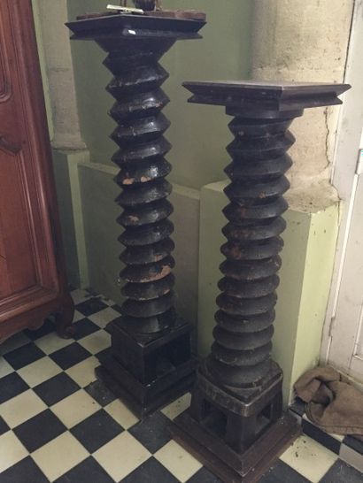 Paire de colonnes en bois (anciennes vis...