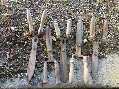 Lot d'outillage divers dont corde, cable...