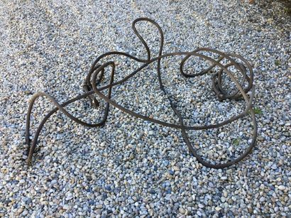Lot d'outillage divers dont corde, cable...
