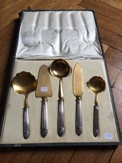 MESNARD, Bordeaux. Ensemble de couverts de...