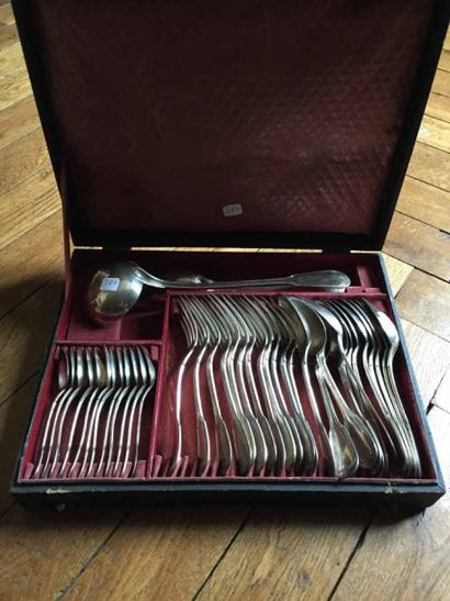 Partie de ménagère en métal argenté, modèle...