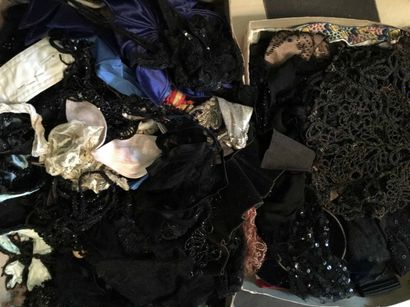 Collection de broderies diverses.
