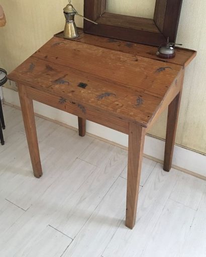 Petit bureau d'écolier en bois naturel Hauteur...