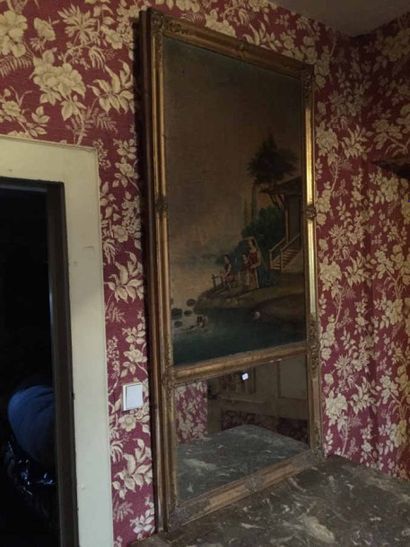 Trumeau en bois et stuc doré à décor d'une...