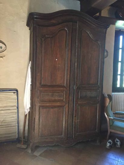 Armoire dite de présentation en bois naturel...
