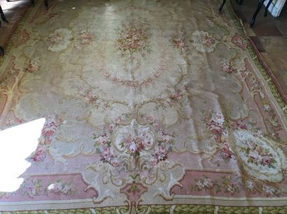Grand tapis genre savonnerie 392 x 275 c...