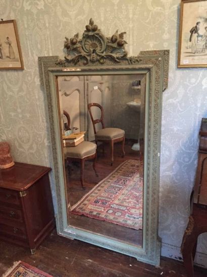 Miroir en stuc peint (accident). Fin XIXe....