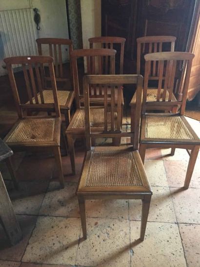 Suite de 6 chaises en bois naturel à dossier...