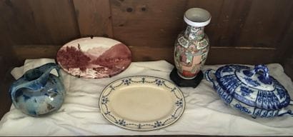 Ensemble de céramiques, plats, vases.. (...
