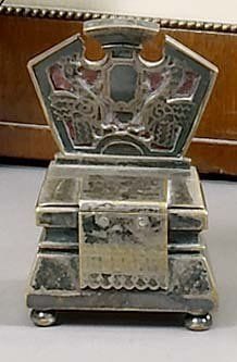 Boîte à sel en argent et vermeil, à décor...