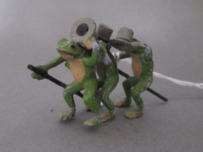 GRENOUILLES au music-hall en plomb émaillé...
