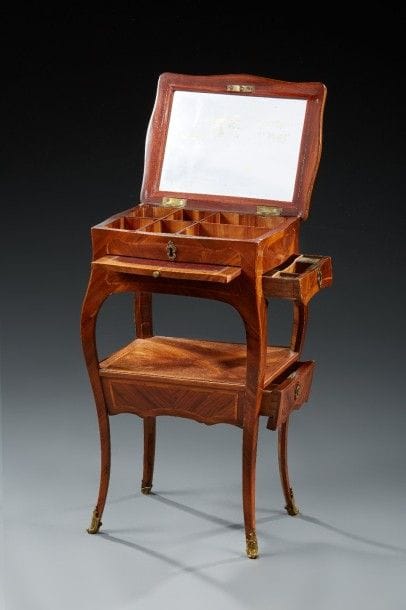 PETITE TABLE DE SALON en placage de bois...