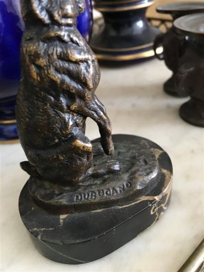 D'après Alfred DUBUCAND (1828-1894)

Lièvre
Bronze...