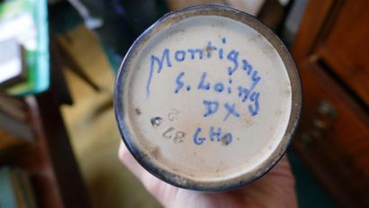 MONTIGNY-SUR-LOING

Paire de vases en faïence...