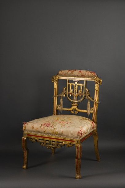 CHAISE PORTEUSE en bois doré et laqué polychrome...
