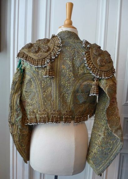 R. RETANA

Veste de Torero dit habit de lumière...