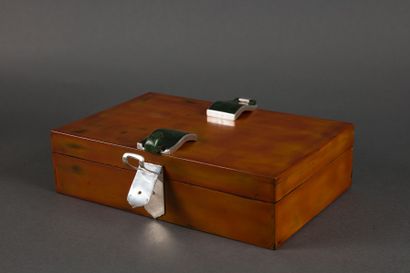 AUGUSTE LEROY, ORFÈVRE

Précieux coffret...