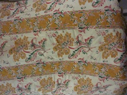 Paire de rideaux en coton imprimé d’une d’indienne...