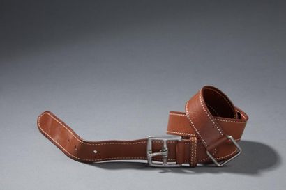 HERMES Paris

Ceinture en barénia surpiqué...