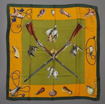 HERMES Paris

Fusil

Carré en twill de soie...