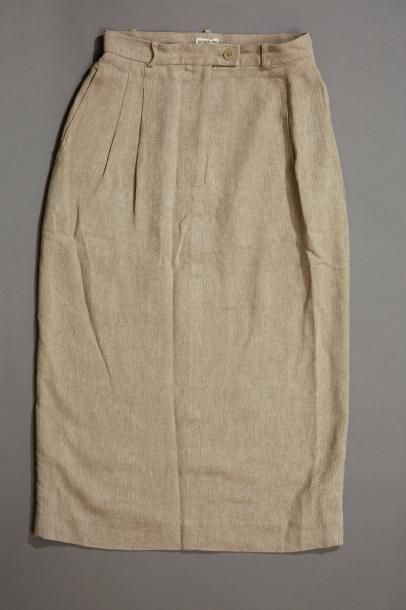HERMES Paris

Une jupe beige en lin.

Taille...
