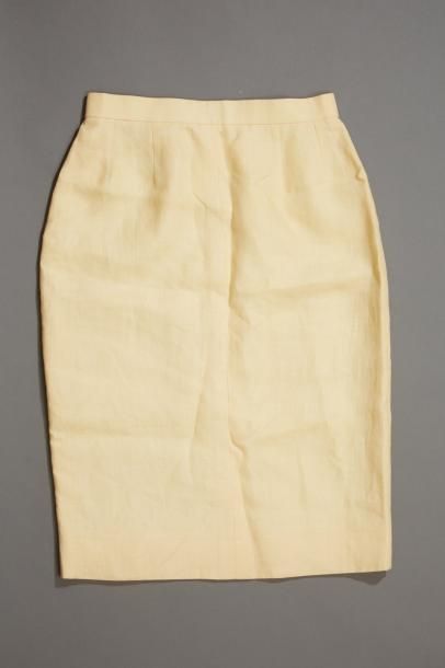 HERMES Paris 

Jupe jaune en lin 

Taille...