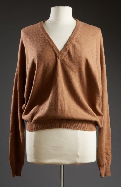 LOUIS VUITTON

Pull chauve-souris en cachemire...