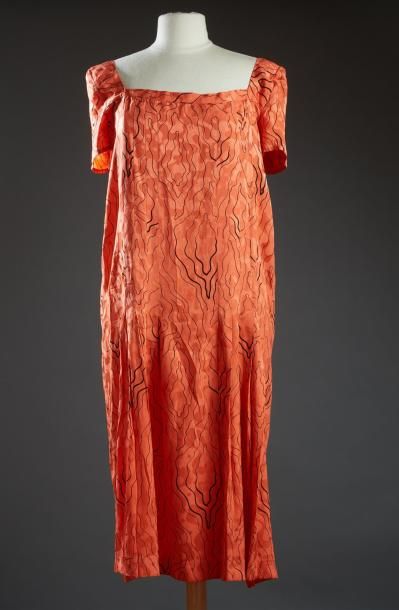SAINT LAURENT RIVE GAUCHE

Robe en soie brochée...