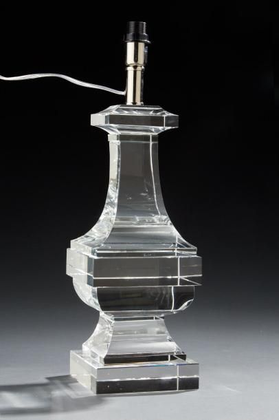 RV Astley lighting. Lampe balustre en cristal....