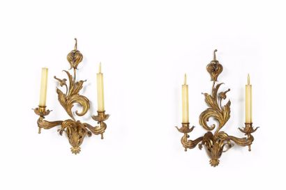 Paire d'appliques à deux bras de lumière...