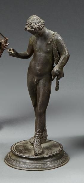 D'après l'Antique
Narcisse en bronze à patine...