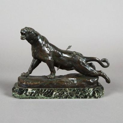 Charles VALTON (1851-1918)
Lionne blessée
Bronze...
