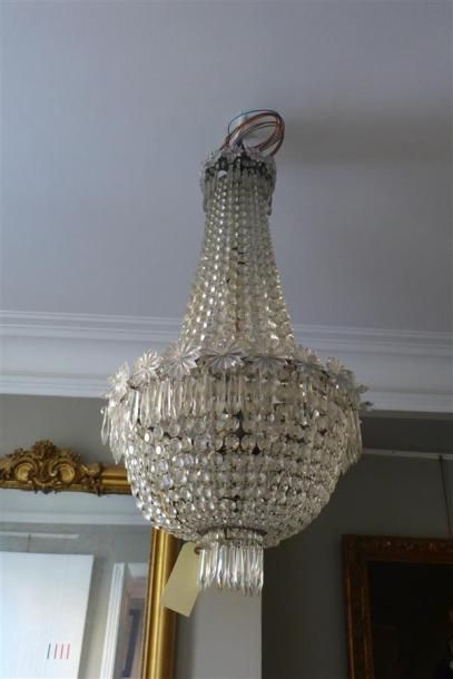 Lustre corbeille à enfilages de lignes de...