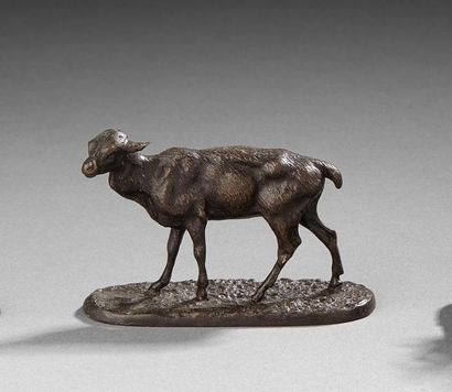 D'après Pierre Jules MENE (1810-1879)
Brebis
Statuette...