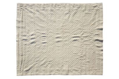 Tapis blanc en laine (taches).

Manufacture...
