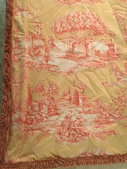 Un rideau en coton imprimé d’une toile de...