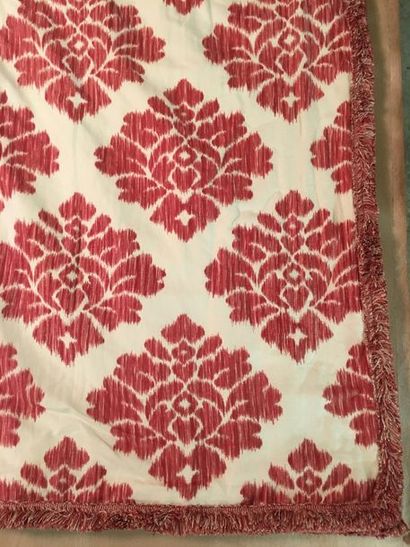 Une paire de rideaux en toile de coton blanche,...